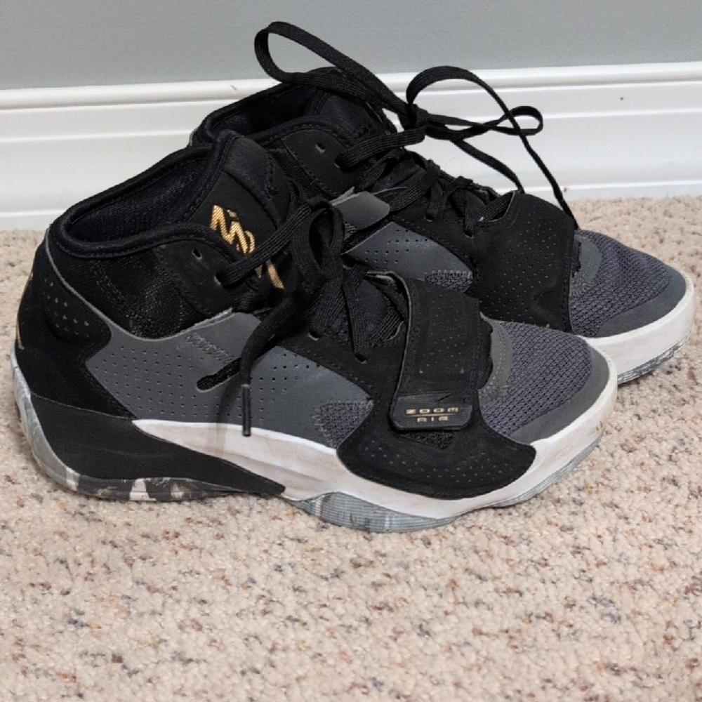 The Jordan Zion 2 “Cool Grey” Kids Size 5.5 Sneakers